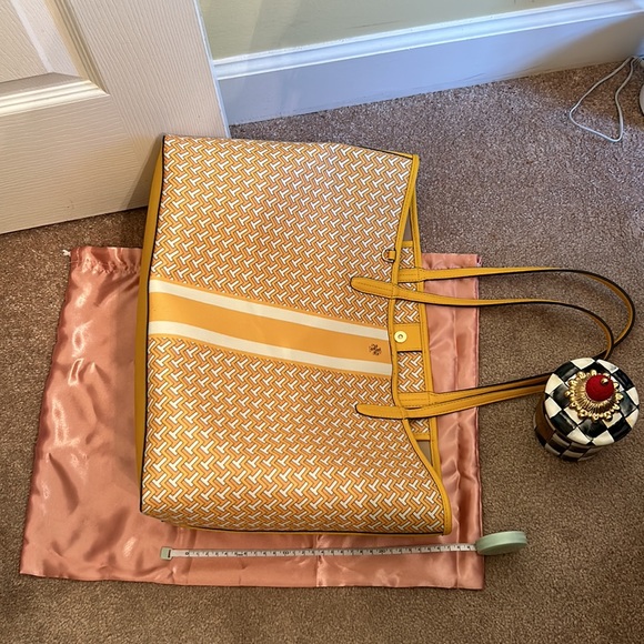 Tory Burch Hugh Tote Bag - Picture 12 of 13